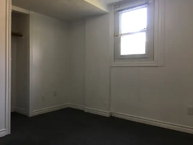 7 Rooms Student rental housing near University of waterloo - Photo 23