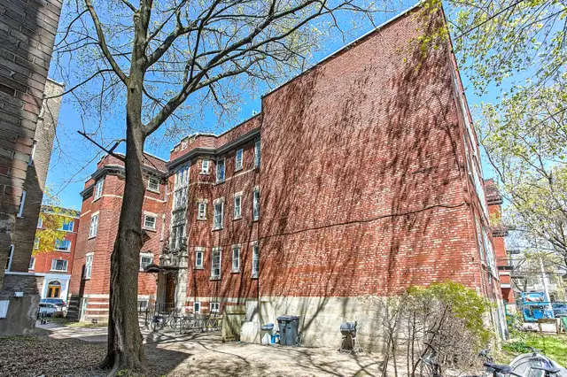 3 chambres dans un édifice patrimonial d'exception — Outremont - Photo 2
