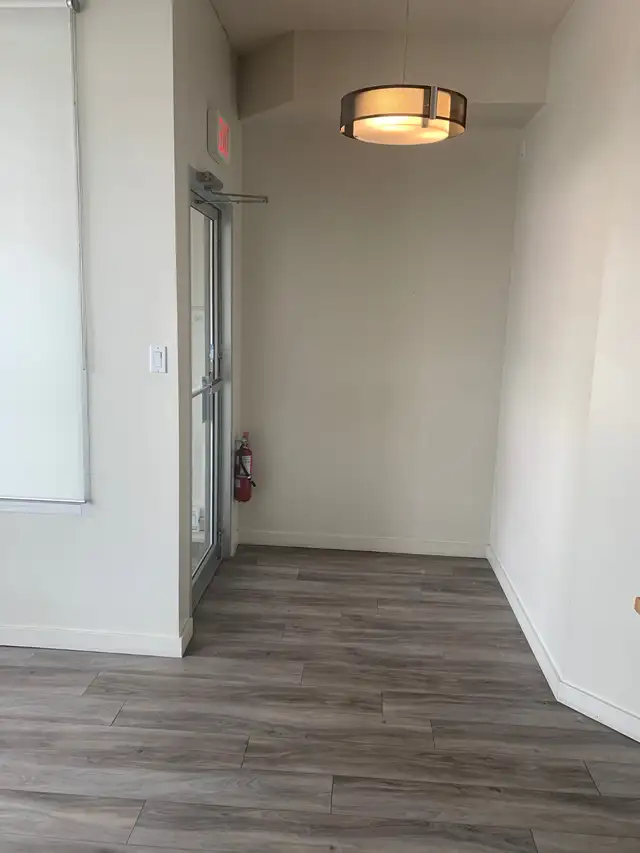 SPACE FOR LEASE: High Traffic & Great Location on 124 Street, Ed - Photo 2