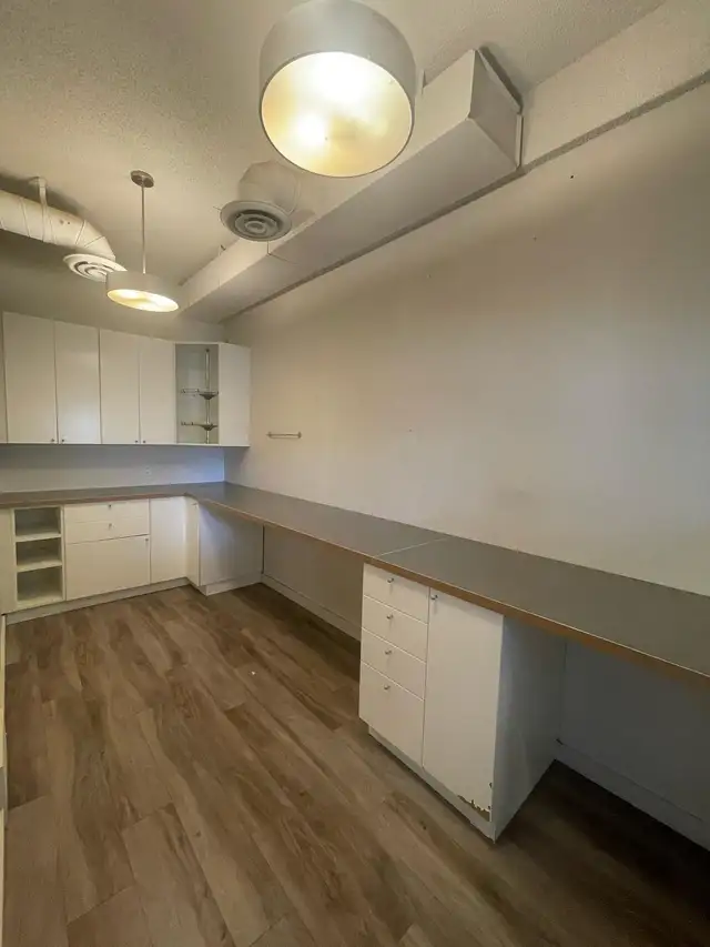 SPACE FOR LEASE: High Traffic & Great Location on 124 Street, Ed - Photo 7