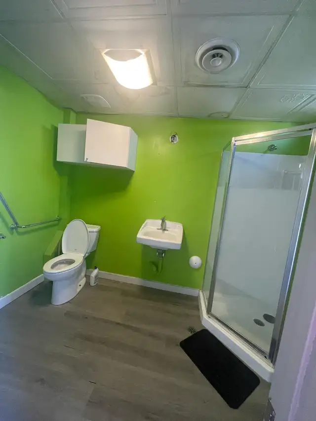 SPACE FOR LEASE: High Traffic & Great Location on 124 Street, Ed - Photo 8