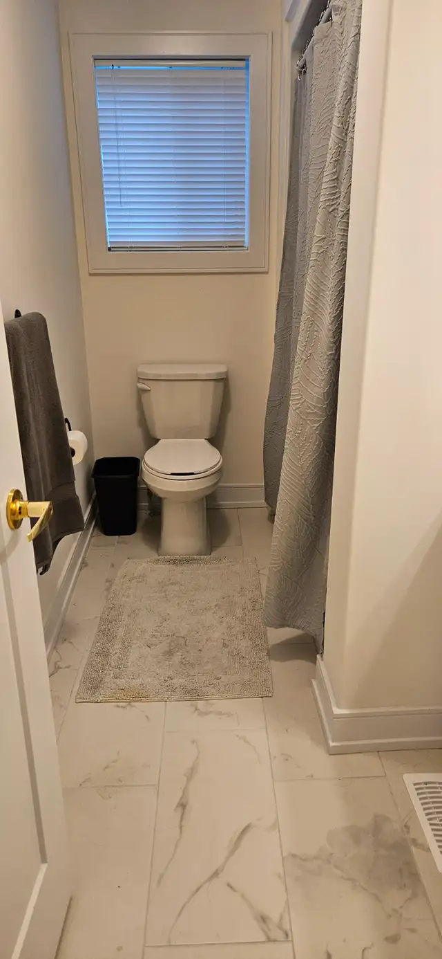 Room for rent in Collingwood May 01 2026 - Photo 5