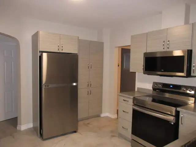 ALL DONE-UP AND READY!  NEAR DOWNTOWN SUDBURY. - Photo 7