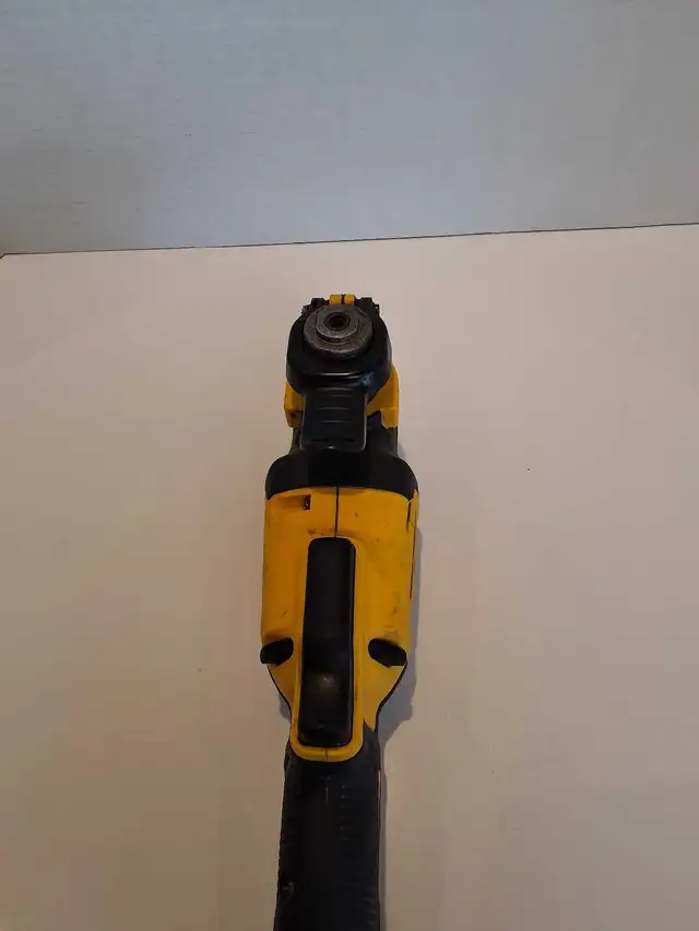 Dewalt DCS354 20V Oscilating Multi-Tool Tool Only - Photo 3