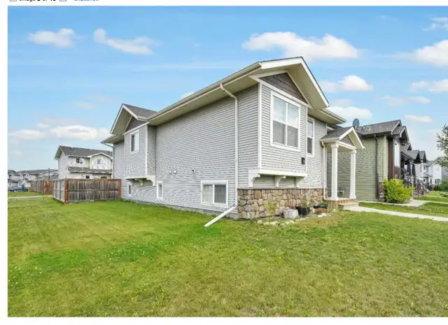 House for rent in Sylvan Lake Alberta - Photo 3
