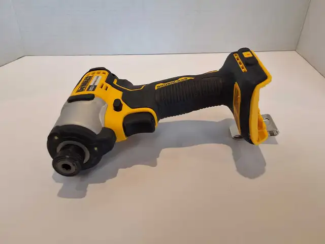 Dewalt DCF840 20V 1/4' Impact Tool Only - Photo 4