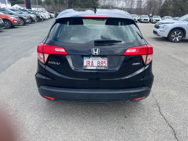 2018 Honda HRV AWD - Photo 2