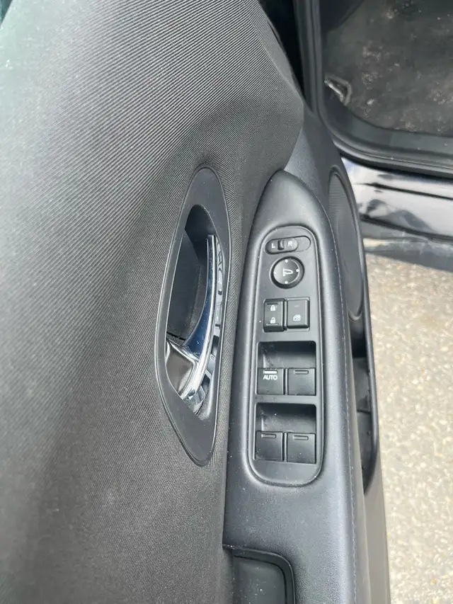 2018 Honda HRV AWD - Photo 5