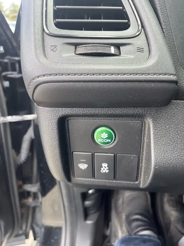 2018 Honda HRV AWD - Photo 6