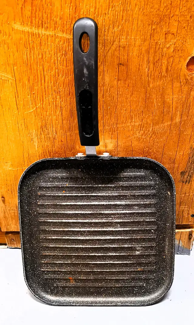 10'' Square Iron Grill Pan With Handle - Photo 2