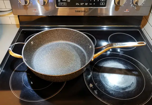 12-inch nonstick pan wit12-inch nonstick  stainless steel handle - Photo 5