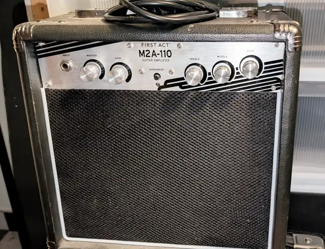 First Act M2A-110 Guitar Amp -Brand - First Act Discovery