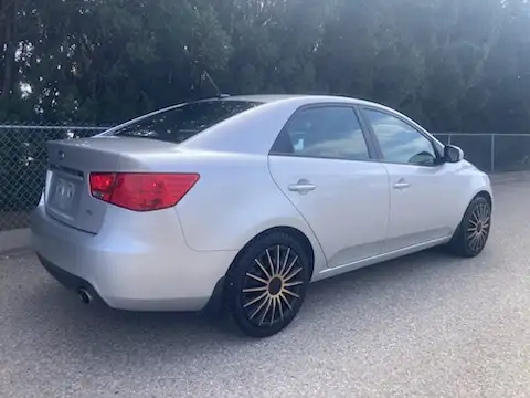 2011 Kia Forte - Photo 3