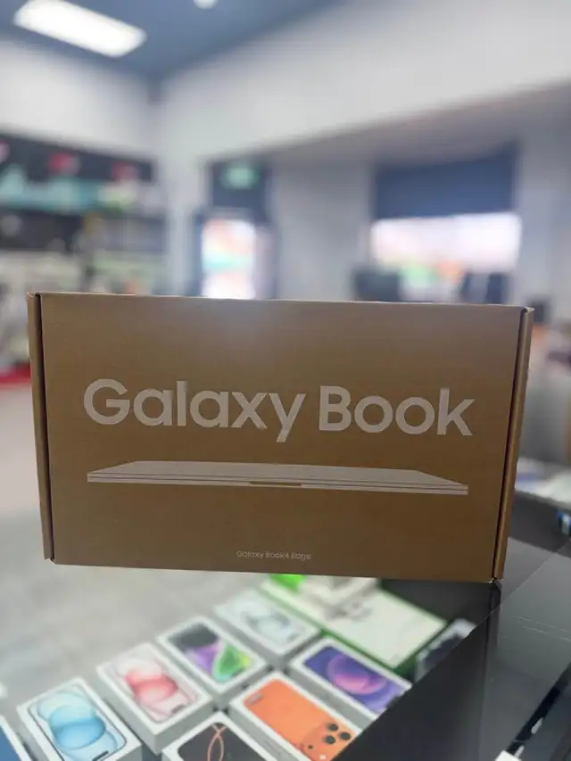 Samsung Galaxy Book4 Edge 15.6" SnapDragon X Plus 16GB DDR5 256G