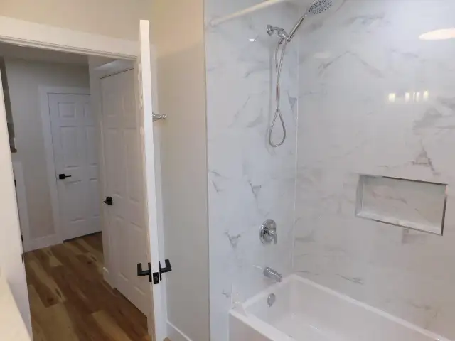 Amazing NEW 2bed/1bath Bedford APT - VIDEO TOUR! - Photo 17