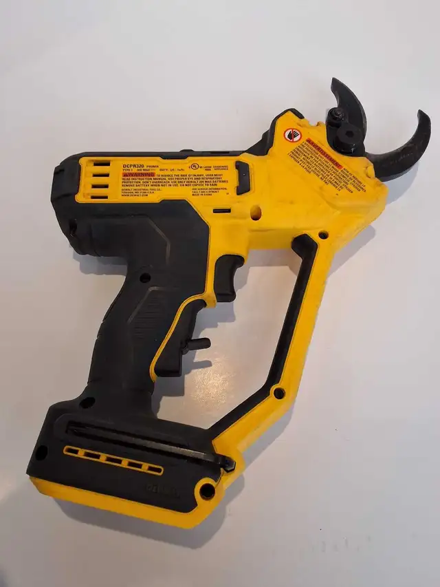 Dewalt DCPR320 20V Pruner Tool Only - Photo 2