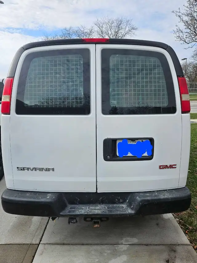 2010 gmc savana - Photo 3