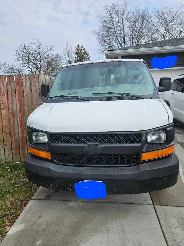 2010 gmc savana - Photo 6