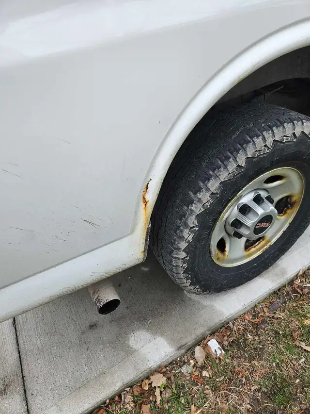 2010 gmc savana - Photo 8