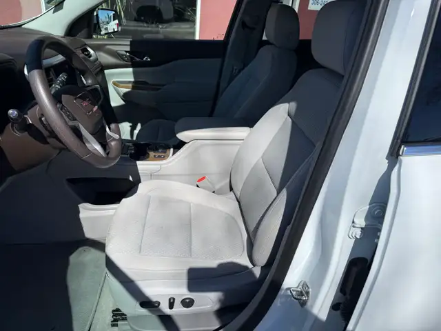 2021 GMC Acadia SLE AWD - Photo 6