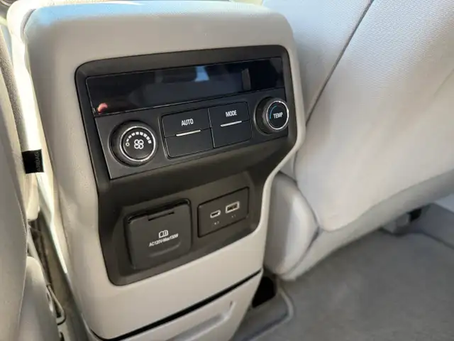 2021 GMC Acadia SLE AWD - Photo 9