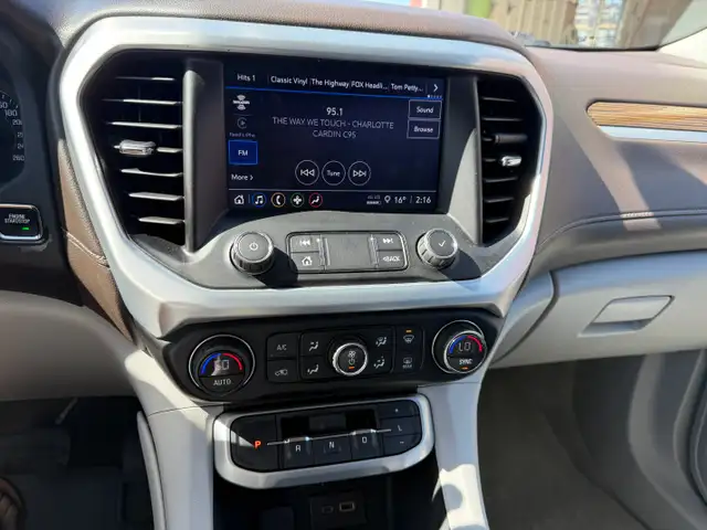2021 GMC Acadia SLE AWD - Photo 11
