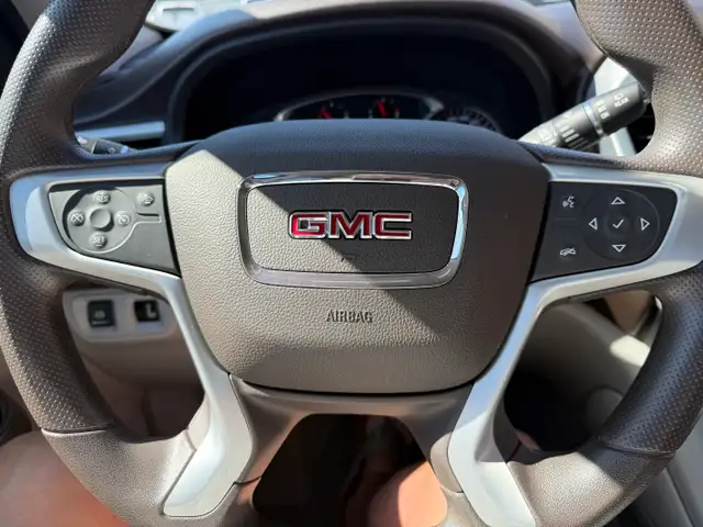 2021 GMC Acadia SLE AWD - Photo 18