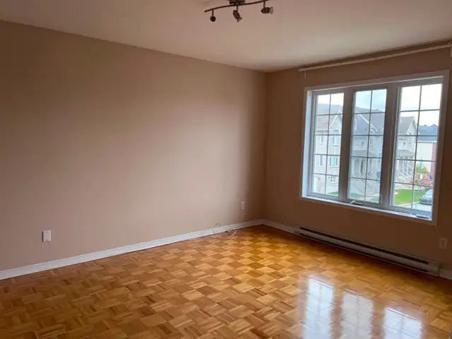 Magnifique condo 4 1/2 en plein coeur de Laval - Photo 6