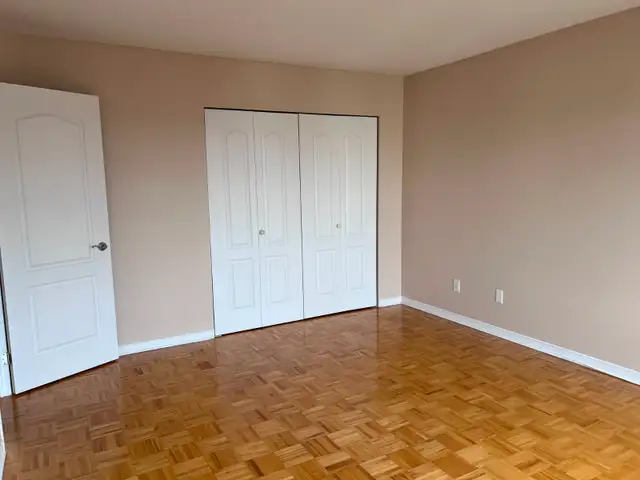 Magnifique condo 4 1/2 en plein coeur de Laval - Photo 7