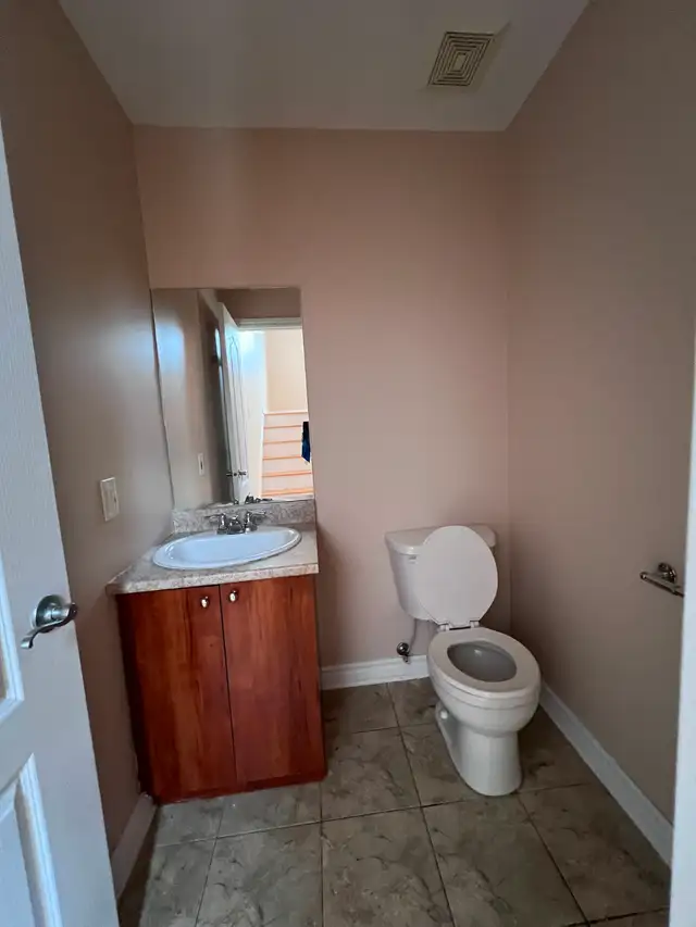 Magnifique condo 4 1/2 en plein coeur de Laval - Photo 11