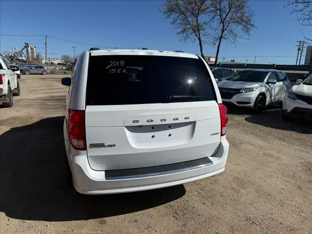 2018 Dodge Grand Caravan Crew DVD, PWR SLIDERS, ONLY 158K - Photo 4