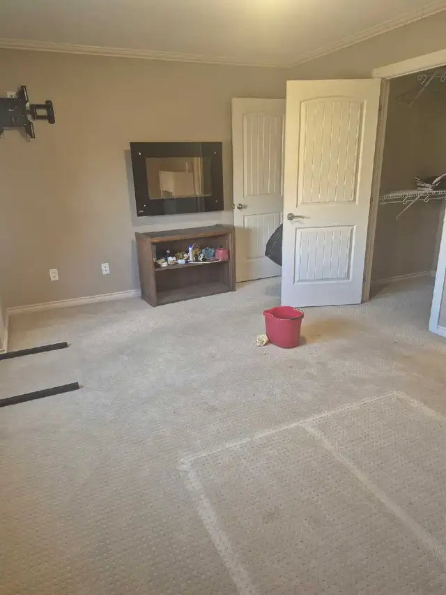 Room For Rent - Photo 2