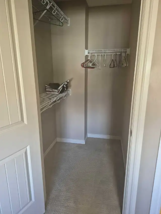 Room For Rent - Photo 3