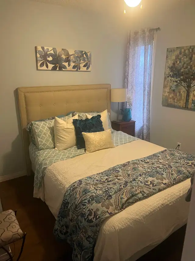 Room for rent in beautiful home available May 1st. - Photo 5