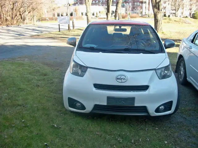 SCION IQ 2012 TOYOTA