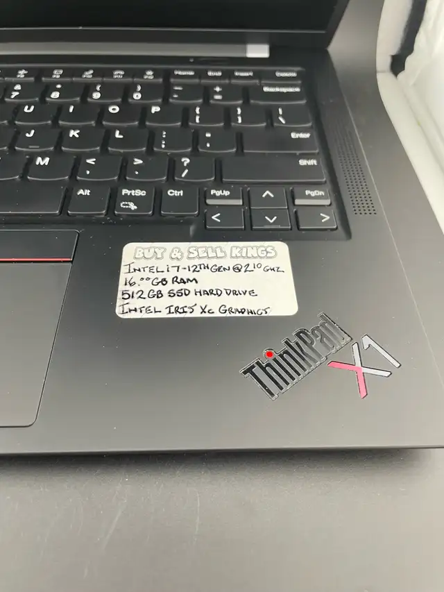 Lenovo THINKPAD X1 Carbon Gen 10 - Photo 2