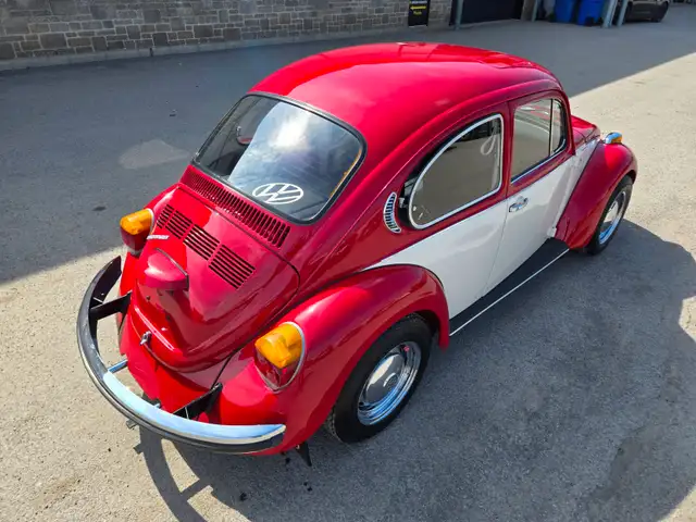 1975 Volkswagen Super Beetle Fully Restored ! Manuelle ! - Photo 9
