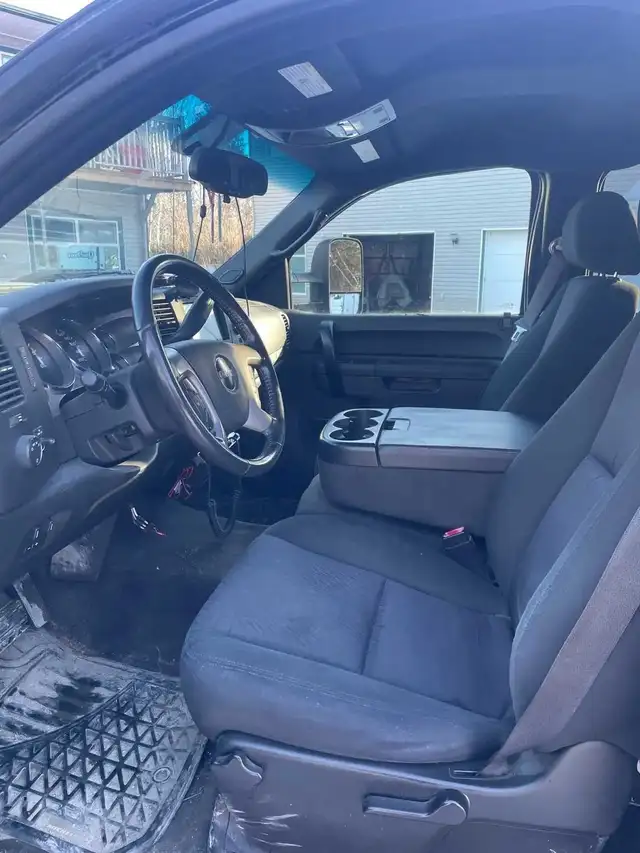 2011 GMC Sierra 1500 4x4 - Photo 4