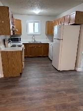 Varsity View 3 bed main floor suite-Walking distance to U of S - Photo 2
