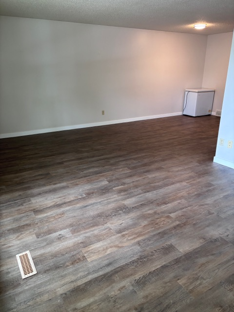 Varsity View 3 bed main floor suite-Walking distance to U of S - Photo 5