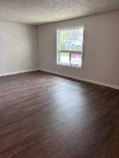 Varsity View 3 bed main floor suite-Walking distance to U of S - Photo 7