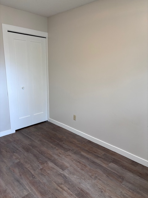 Varsity View 3 bed main floor suite-Walking distance to U of S - Photo 13