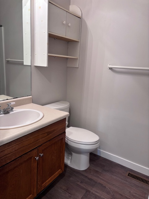 Varsity View 3 bed main floor suite-Walking distance to U of S - Photo 16