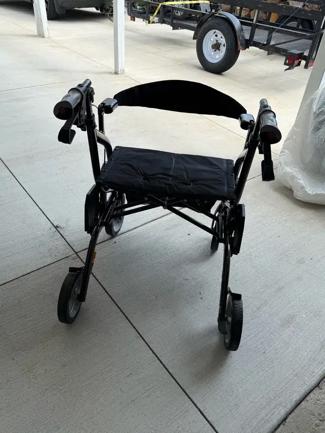 fusion rollator/ walker - Photo 2