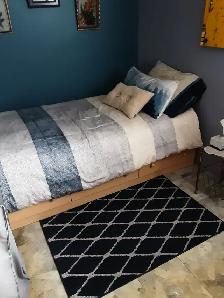 Lit simple   matelas   contours