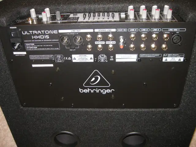 Behringer KXD15 4 Channel 600W PA Amp - Photo 4