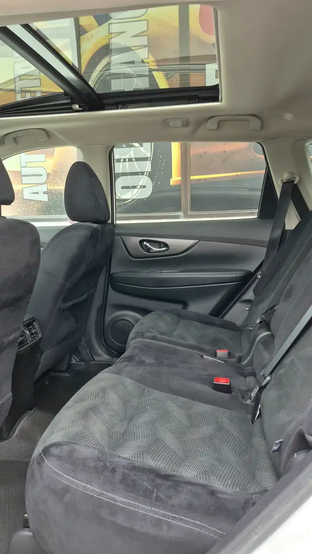 2016 Nissan Rogue SV - Photo 7