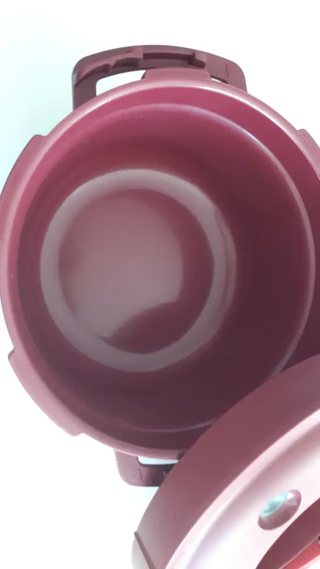 TUPPERWARE - Photo 2