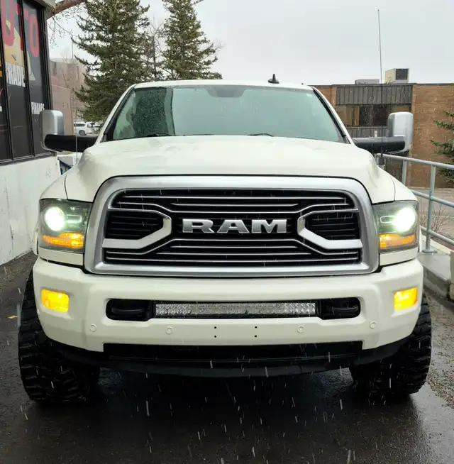 2018 Ram 3500 Longhorn Limited Cummins - Photo 2