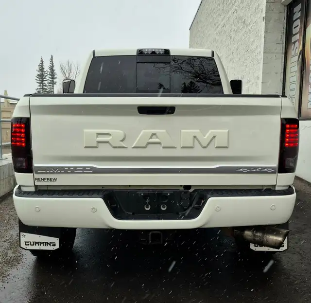 2018 Ram 3500 Longhorn Limited Cummins - Photo 4